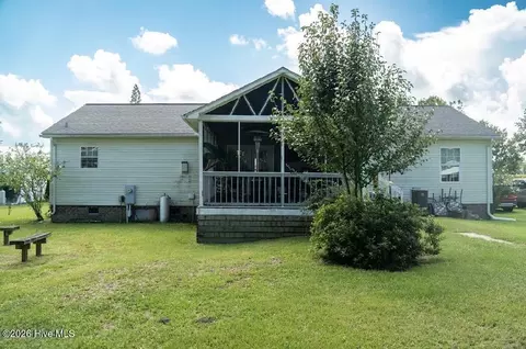 Exterior - 550 Walker Rd, Aurora, NC 27806 photo 4 of 10
