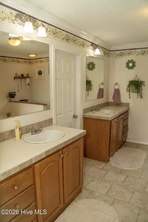 Bath - 550 Walker Rd, Aurora, NC 27806 photo 2 of 7