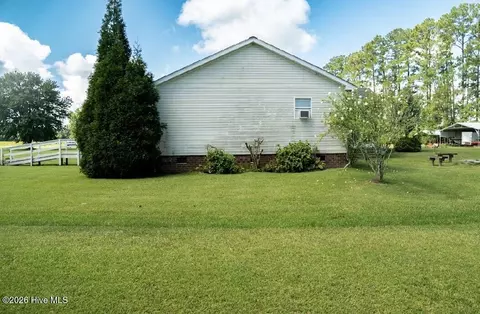 Exterior - 550 Walker Rd, Aurora, NC 27806 photo 2 of 10