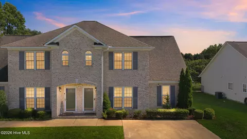 2036 Cambria Dr #B, Greenville, NC 27834