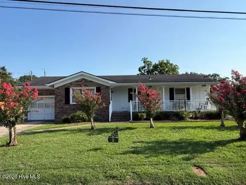 326 Kennedy St, Winterville, NC 28590