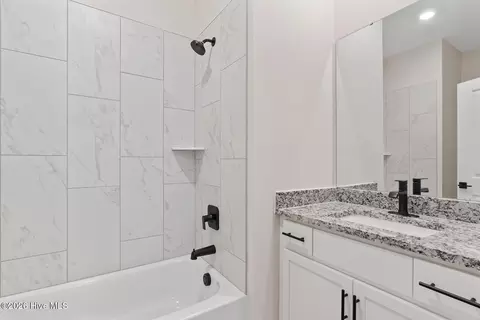 Bath - 136 Commons View Dr, Hampstead, NC 28443 photo 1 of 1