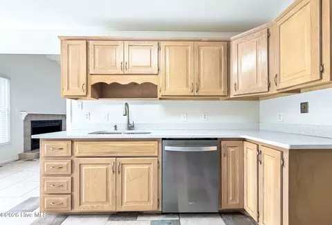 Kitchen - 5 Bridle Path Cir, Pinehurst, NC 28374 photo 7 of 8
