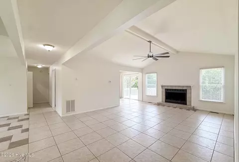Living - 5 Bridle Path Cir, Pinehurst, NC 28374 photo 3 of 10