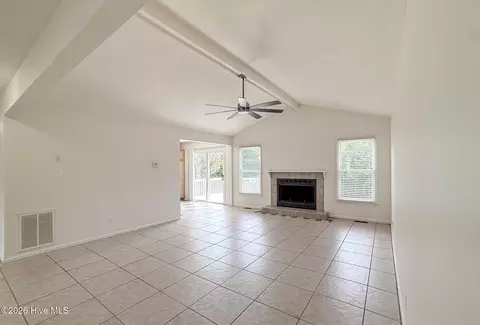 Living - 5 Bridle Path Cir, Pinehurst, NC 28374 photo 2 of 10