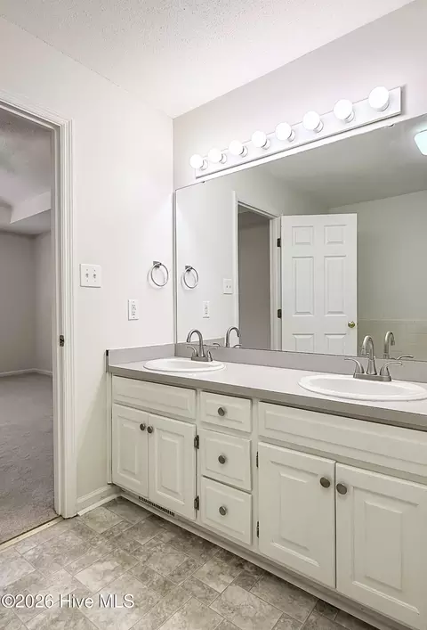 Bath - 5 Bridle Path Cir, Pinehurst, NC 28374 photo 2 of 5