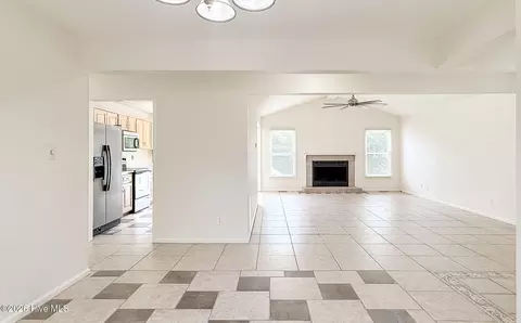 Living - 5 Bridle Path Cir, Pinehurst, NC 28374 photo 7 of 10