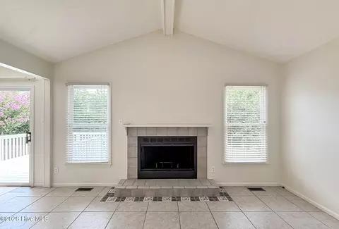 Living - 5 Bridle Path Cir, Pinehurst, NC 28374 photo 5 of 10