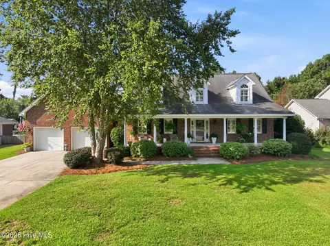1611 Sanderling Dr, Morehead City, NC 28557