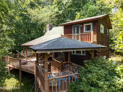 Exterior - 525 Beaver Ridge Rd, Murphy, NC 28906 photo 6 of 14