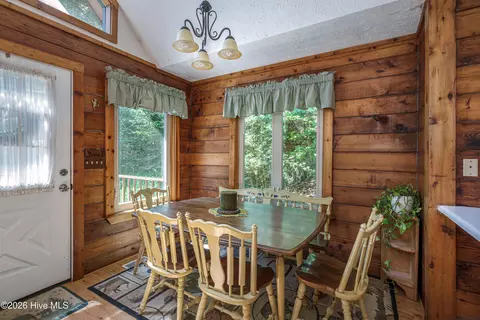 Dining - 525 Beaver Ridge Rd, Murphy, NC 28906 photo 1 of 1