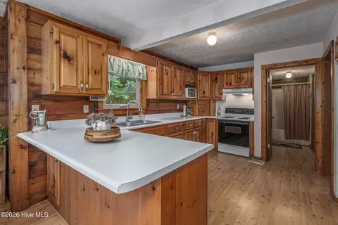 Kitchen - 525 Beaver Ridge Rd, Murphy, NC 28906 photo 1 of 3