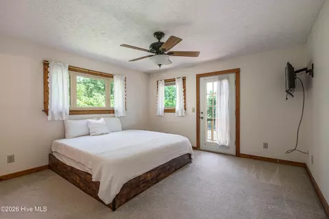 Bedroom - 525 Beaver Ridge Rd, Murphy, NC 28906 photo 3 of 4