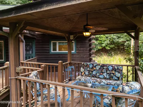Exterior - 525 Beaver Ridge Rd, Murphy, NC 28906 photo 7 of 14