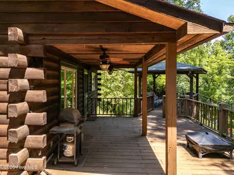 Exterior - 525 Beaver Ridge Rd, Murphy, NC 28906 photo 10 of 14