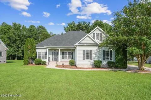 306 Clemens Dr, Pikeville, NC 27863