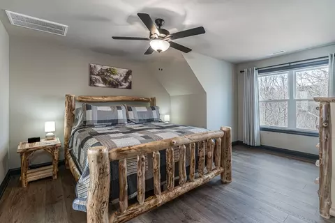 Bedroom - 318 Tracks Holw, Murphy, NC 28906 photo 3 of 5