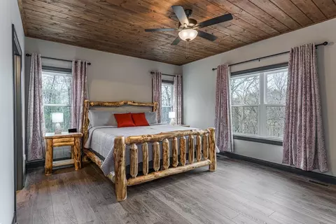 Bedroom - 318 Tracks Holw, Murphy, NC 28906 photo 1 of 5