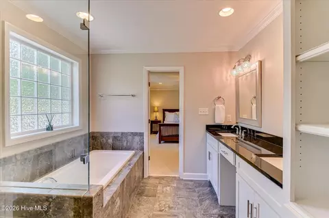 Bath - 3413 Kerry Pl, Augusta, GA 30909 photo 4 of 6
