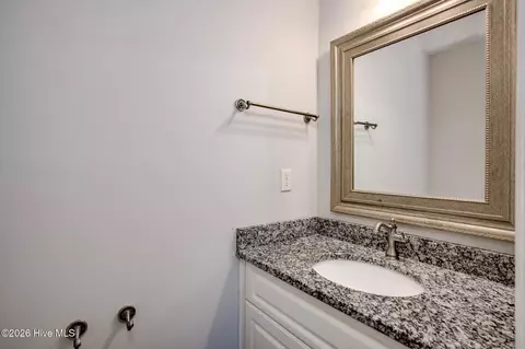 Bath - 224 Bainbridge Dr, Evans, GA 30809 photo 1 of 4