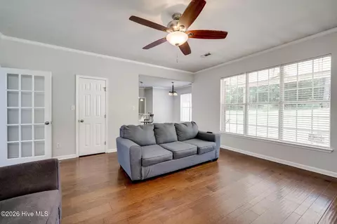 Living - 224 Bainbridge Dr, Evans, GA 30809 photo 2 of 4