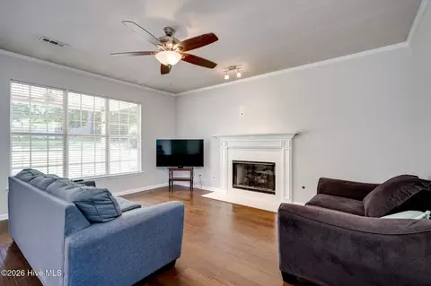 Living - 224 Bainbridge Dr, Evans, GA 30809 photo 3 of 4