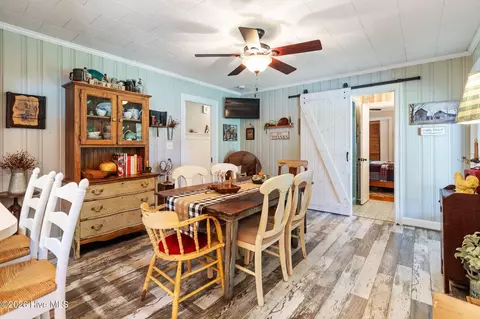 Dining - 217 E Henry St, Atkinson, NC 28421 photo 3 of 3
