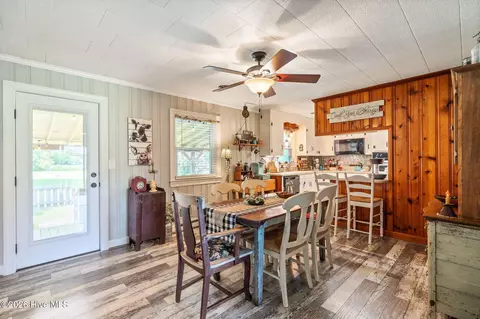 Dining - 217 E Henry St, Atkinson, NC 28421 photo 2 of 3