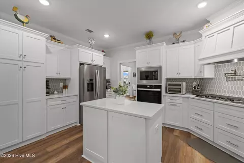 Kitchen - 237 Dublin Loop, Grovetown, GA 30813 photo 3 of 9