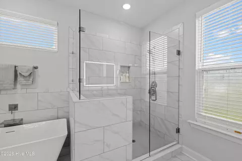 Bath - 237 Dublin Loop, Grovetown, GA 30813 photo 5 of 8
