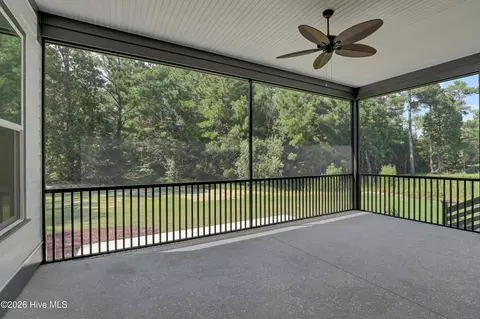 Exterior - 105 Tradewinds Dr, Hampstead, NC 28443 photo 2 of 6