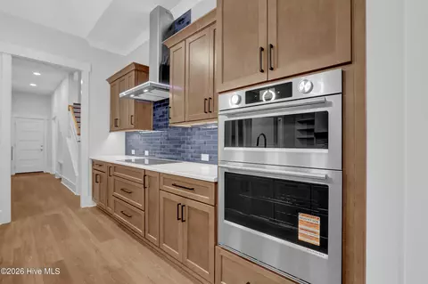 Kitchen - 105 Tradewinds Dr, Hampstead, NC 28443 photo 4 of 4