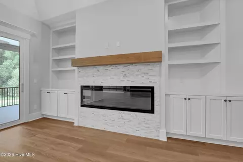 Living - 105 Tradewinds Dr, Hampstead, NC 28443 photo 3 of 3
