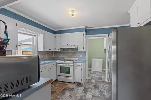Kitchen - 3313 Thread Needle Rd W, Augusta, GA 30907 photo 1 of 4