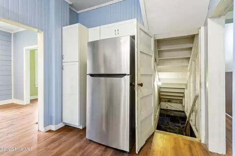 Entry Way - 952 Hiwassee St, Murphy, NC 28906 photo 6 of 14