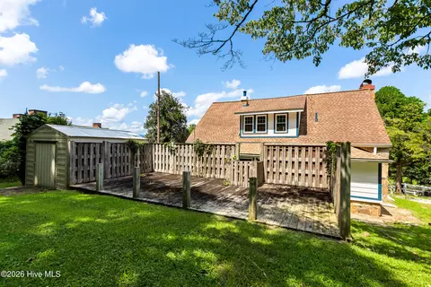Exterior - 952 Hiwassee St, Murphy, NC 28906 photo 12 of 25