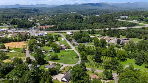 View/Area - 952 Hiwassee St, Murphy, NC 28906 photo 1 of 5