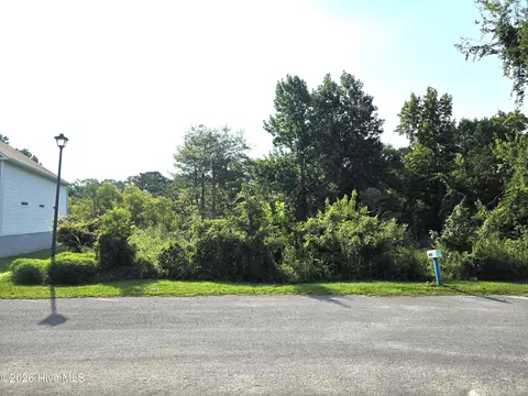 633 Riva Ridge Rd, Sneads Ferry, NC 28460