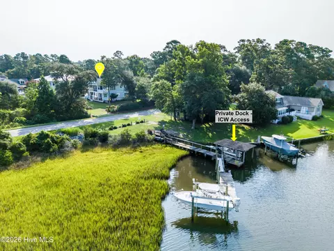 600 Cordgrass Rd, Hampstead, NC 28443