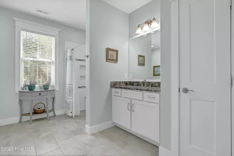 Bath - 600 Cordgrass Rd, Hampstead, NC 28443 photo 6 of 9