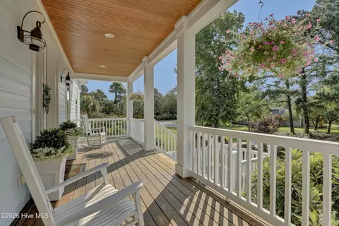 Exterior - 600 Cordgrass Rd, Hampstead, NC 28443 photo 2 of 27