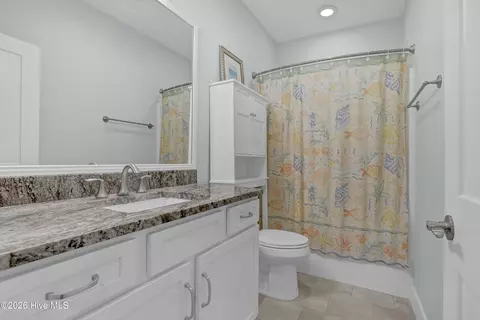 Bath - 600 Cordgrass Rd, Hampstead, NC 28443 photo 8 of 9