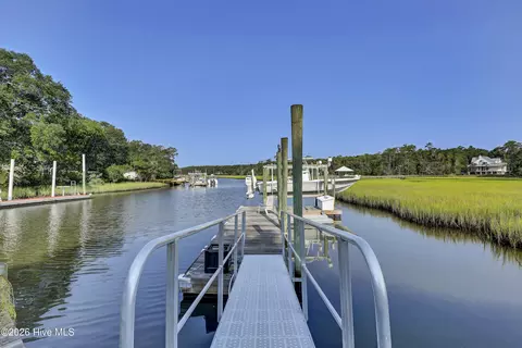View/Area - 600 Cordgrass Rd, Hampstead, NC 28443 photo 2 of 10