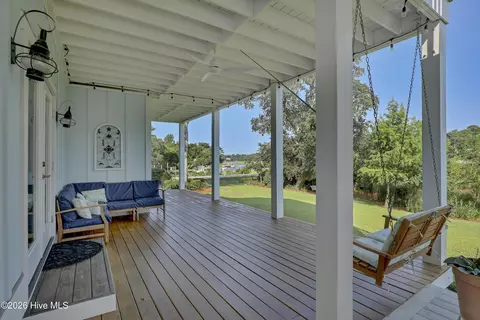 Exterior - 600 Cordgrass Rd, Hampstead, NC 28443 photo 8 of 27