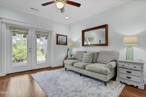 Bedroom - 600 Cordgrass Rd, Hampstead, NC 28443 photo 4 of 10