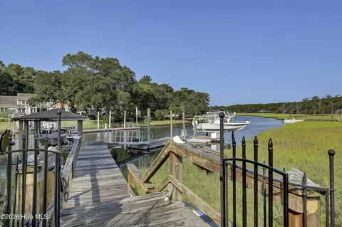 Exterior - 600 Cordgrass Rd, Hampstead, NC 28443 photo 15 of 27