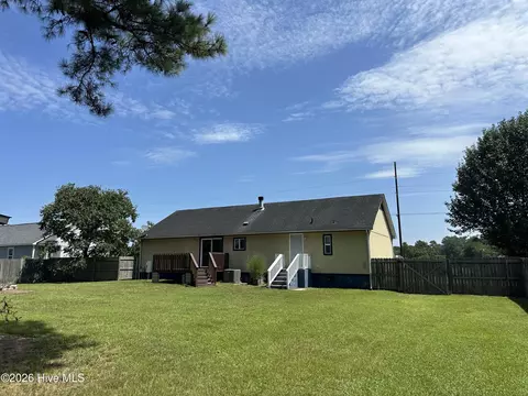Exterior - 299 Riggs Rd, Hubert, NC 28539 photo 3 of 4