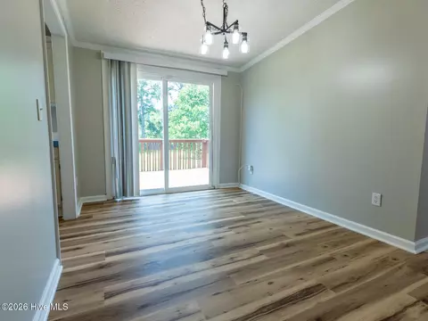 Dining - 299 Riggs Rd, Hubert, NC 28539 photo 1 of 2