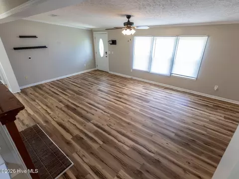 Living - 299 Riggs Rd, Hubert, NC 28539 photo 3 of 6
