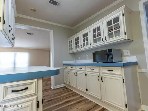 Kitchen - 299 Riggs Rd, Hubert, NC 28539 photo 2 of 5